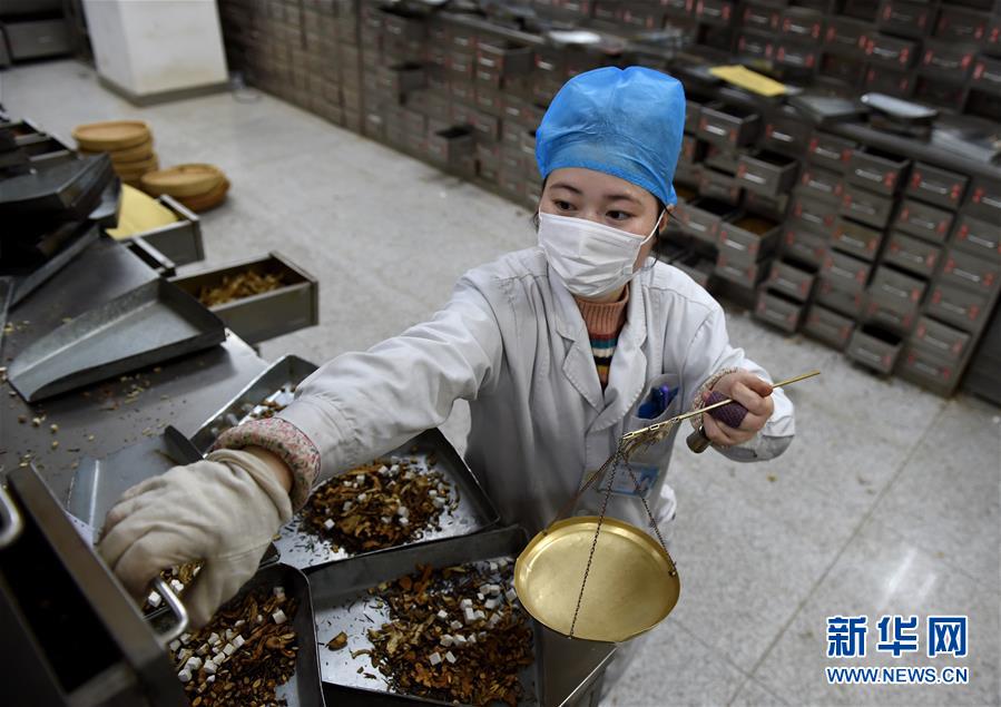 （聚焦疫情防控·圖文互動）（14）分秒必爭！一切為了治病救人——中國抗疫生命至上的生動實踐