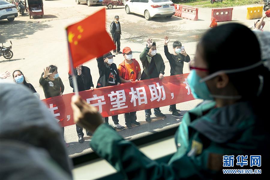 （聚焦疫情防控·圖文互動）（1）分秒必爭！一切為了治病救人——中國抗疫生命至上的生動實踐