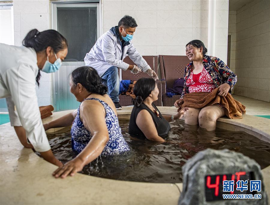 （新華全媒頭條·走向我們的小康生活·圖文互動）（10）扎西德勒，我們的新家園——西藏易地扶貧搬遷搬出幸福美好新生活